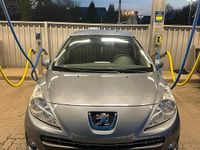 Gebraucht Peugeot 207 71 PS (52 kW) 2011 Grau Limousine