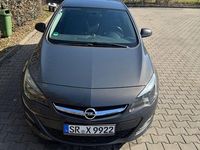 Gebraucht Opel Astra 116 PS (85 kW) 2015 Grau Kombi