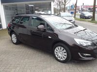 Gebraucht Opel Astra Edition 110 PS (80 kW) 2013 Braun Kombi