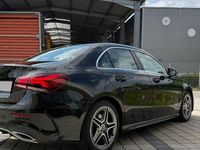 Gebraucht Mercedes A200 AMG line 163 PS (119 kW) 2022 Schwarz Limousine