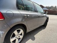 Gebraucht VW Golf VI 122 PS (89 kW) 2011 Grau Kleinwagen