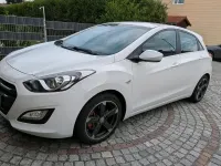 Gebraucht Hyundai i30 110 PS (80 kW) 2015 Weiß Limousine