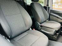 Gebraucht Mercedes V200 136 PS (100 kW) 2023 Weiß Van / Kleinbus