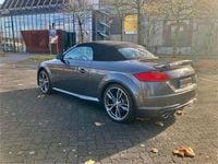 Gebraucht Audi TT Roadster Ambiente 310 PS (228 kW) 2017 Grau Cabrio