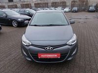 Gebraucht Hyundai i20 101 PS (74 kW) 2014 Grau Kleinwagen