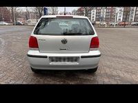 Gebraucht VW Polo 60 PS (44 kW) 2000 Silber Limousine