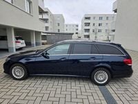 Gebraucht Mercedes E300 231 PS (169 kW) 2015 Blau Kombi