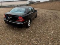 Gebraucht Mercedes C180 130 PS (95 kW) 2000 Schwarz Limousine
