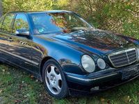 Gebraucht Mercedes E200 Elegance 136 PS (100 kW) 1999 Schwarz Limousine