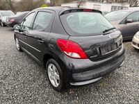 Gebraucht Peugeot 207 Style 95 PS (69 kW) 2011 Schwarz Kleinwagen