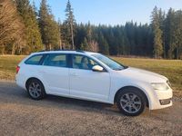 Gebraucht Skoda Octavia Elegance 150 PS (110 kW) 2013 Weiß Kombi