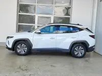 Gebraucht Hyundai Tucson Select 136 PS (100 kW) 2021 Polar white / sol SUV