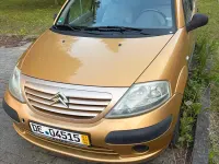 Usado Citroën C3 59 CV (43 kW) 2003 Dorado Utilitario