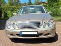 Gebraucht Mercedes E240 Elegance 177 PS (130 kW) 2002 Gold Limousine