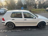 Gebraucht VW Golf IV 75 PS (55 kW) 2001 Weiß Kleinwagen