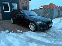 Gebraucht BMW 320 184 PS (135 kW) 2012 Schwarz Kombi