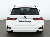 Gebraucht BMW 330e Sport Line 252 PS (185 kW) 2022 Weiß Kombi