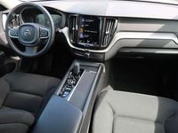 Gebraucht Volvo XC60 Momentum 197 PS (144 kW) 2021 Ice white SUV