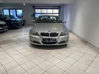 Gebraucht BMW 320 184 PS (135 kW) 2011 Grau Limousine