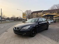 Gebraucht BMW 525 Sport Line 218 PS (160 kW) 2008 Blau Kombi