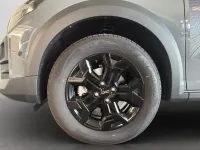 Neu Dacia Jogger Expression 122 PS (89 kW) 2026 Grau Van / Kleinbus
