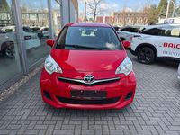 Gebraucht Toyota Verso-S Cool 99 PS (72 kW) 2012 Super red 5 Van / Kleinbus