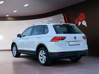 Gebraucht VW Tiguan Life 150 PS (110 kW) 2021 Pure white SUV