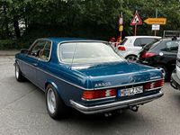 Gebraucht Mercedes E280 177 PS (130 kW) 1978 Blau