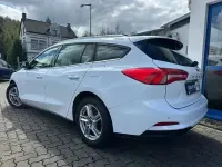 Gebraucht Ford Focus 120 PS (88 kW) 2020 Frostweiß Kombi