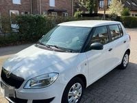Gebraucht Skoda Fabia Fresh 60 PS (44 kW) 2014 Weiß Limousine