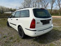 Second-hand Ford Focus 90 CP (66 kW) 2005 Alb Break