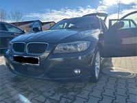 Gebraucht BMW 320 163 PS (119 kW) 2011 Schwarz Limousine