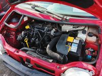 Gebraucht Renault Twingo Authentique 58 PS (42 kW) 2004 Rot Kleinwagen