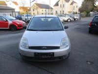 Gebraucht Ford Fiesta Ghia 80 PS (58 kW) 2003 Silber Limousine