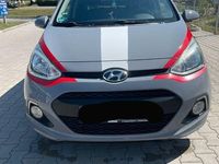 Gebraucht Hyundai i10 Edition 67 PS (49 kW) 2015 Grau Kleinwagen