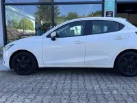 Gebraucht Mazda 2 Center-Line 75 PS (55 kW) 2015 Satinweiss metallic Kleinwagen
