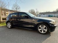 Gebraucht BMW 118 122 PS (89 kW) 2005 Schwarz Kleinwagen
