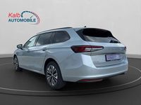Gebraucht Skoda Superb Selection 150 PS (110 kW) 2024 Aluminiumsilber metallic Kombi