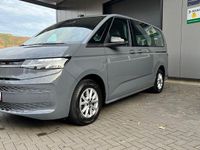 Gebraucht VW Multivan Life 150 PS (110 kW) 2022 Pure grey Van