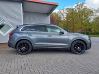 gebraucht VW Touareg 3.0 V6 TDI R-Line 4Motion *ACC*AHK*PDC*SHZ*LED*...