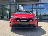 Gebraucht Kia Ceed Spirit 140 PS (102 kW) 2024 Rot Kleinwagen