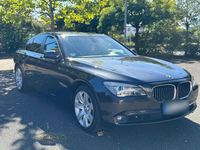 Gebraucht BMW 730 245 PS (180 kW) 2011 Grau Limousine