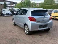 Gebraucht Mitsubishi Space Star 80 PS (58 kW) 2013 Silber Van / Kleinbus