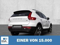 Gebraucht Volvo XC40 Plus 197 PS (144 kW) 2023 Weiß metallic SUV
