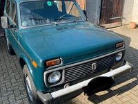 Gebraucht Lada niva 85 PS (62 kW) 2009 Grün SUV