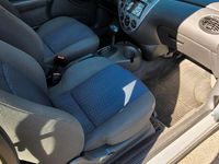 Używany Ford Focus 101 KM (74 kW) 2001 Srebrny Hatchback