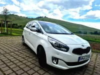 Gebraucht Kia Carens 141 PS (103 kW) 2015 Weiß Van / Kleinbus
