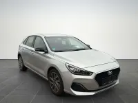 Gebraucht Hyundai i30 Passion 140 PS (102 kW) 2018 Platinum silver / mic Kleinwagen