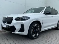 Gebraucht BMW iX3 Impressive 210 kW (286 PS) 2023 Mineralweiß metallic SUV
