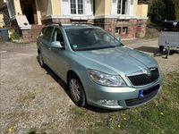 Gebraucht Skoda Octavia Elegance 122 PS (89 kW) 2009 Blau Kombi